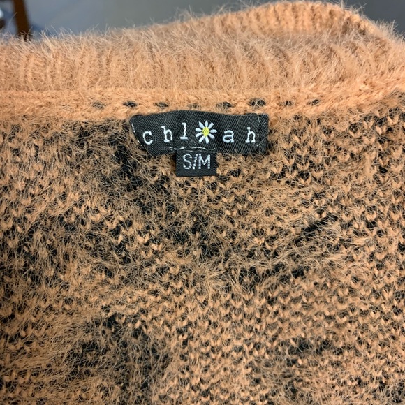 Animal Print V-Neck Sweater. Size S/M. - Picture 5 of 5